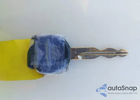 2005 Ford Escape Xlt z USA, uszkodzony, nr VIN 1FMYU031X5KE17077